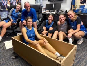 lady-eagle-win-boat-race-3